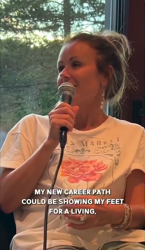 Trista Sutter & DeAnna Pappas discover wikifeet foot fetish ratings during an episode of the 'Almost Famous' podcast