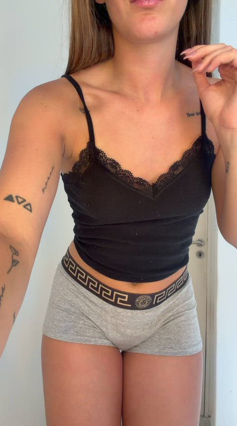 How I love short shorts to show my ass