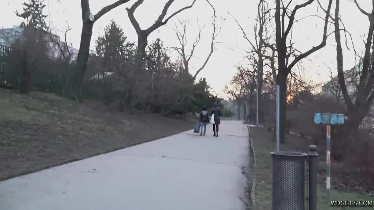 Desperate pee behind a tree
