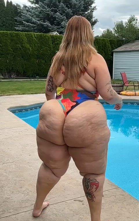 Slow mo 🍑
