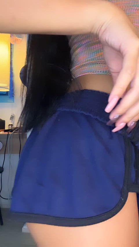 Are you a married man jacking off at my nudes?