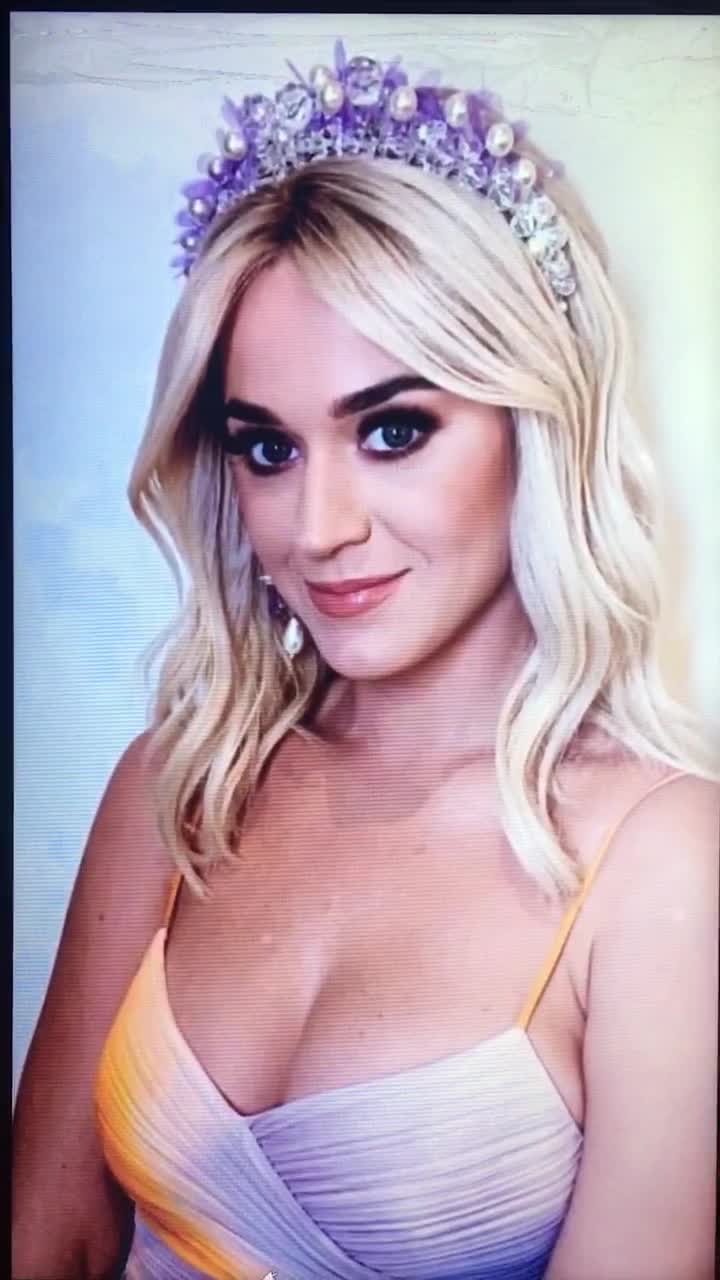 Katy Perry takes a HUGE LOAD OF HOT CUM from my big, thick cock!!!!!