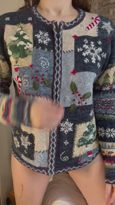 Amateur Big Tits Boobs Christmas College Sideboob Teen Titty Drop Porn GIF by lamsinka89