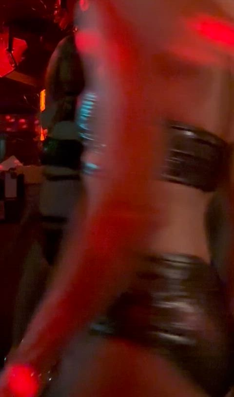 Hättest nen Ständer wenn mich im Club tanzen siehst? 😍