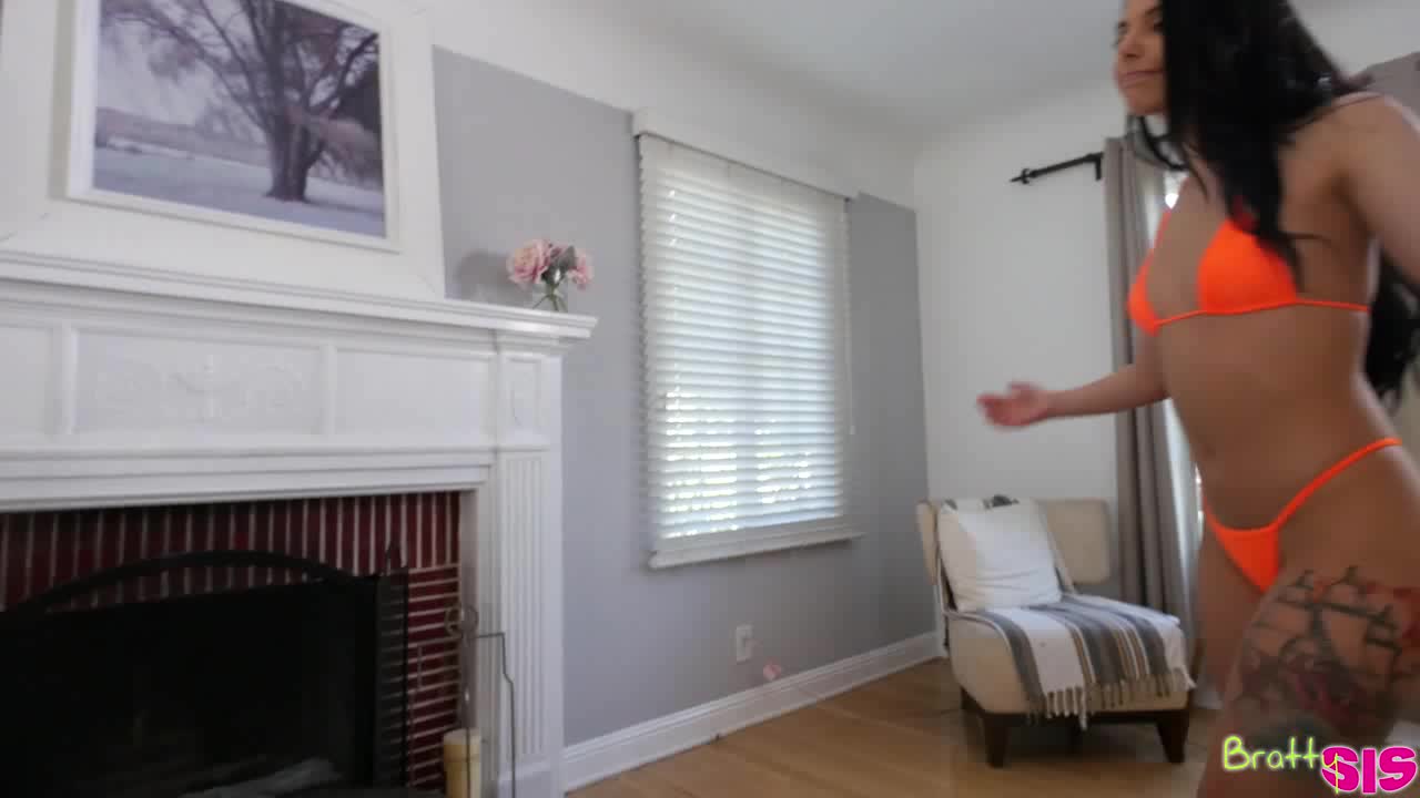 Gina Valentina- Money For Honey