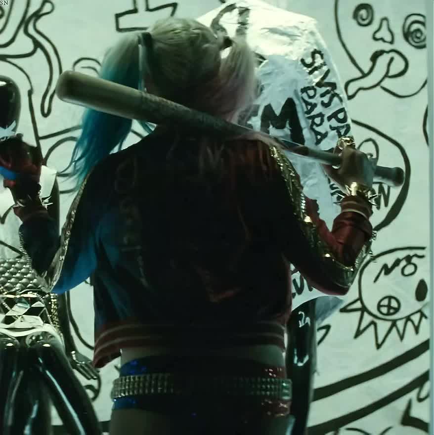 Margot Robbie back plot in 