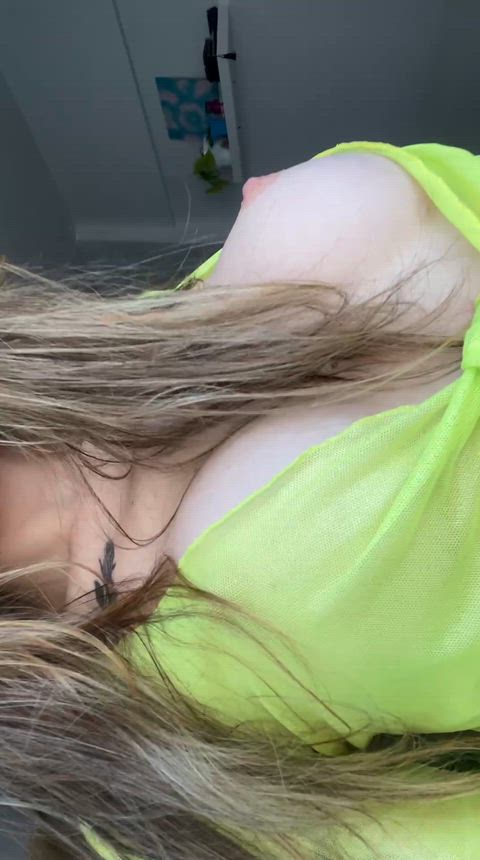 Me dan ganas de mandarte algo travieso por privado, ¿qué edad tienes?