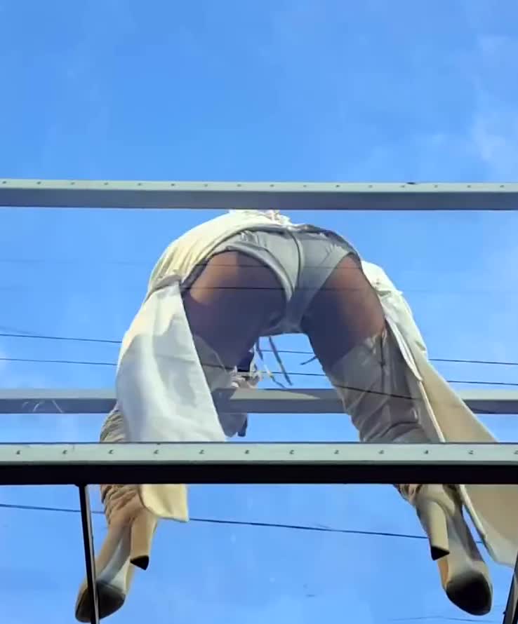 Rihanna - Perfect Angle