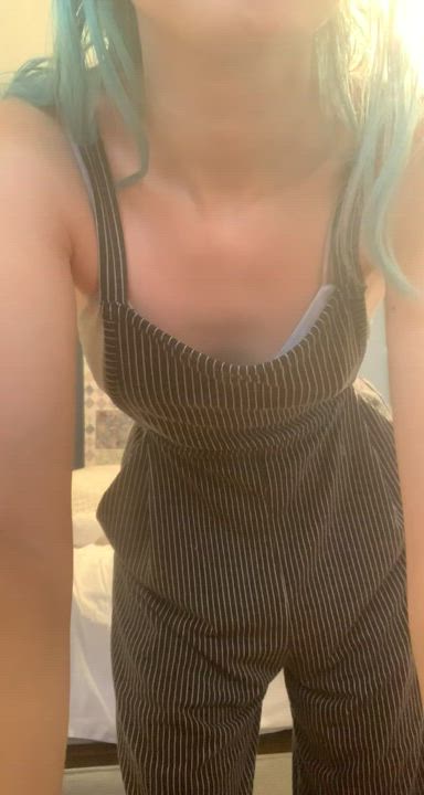 I love revealing my butt for you