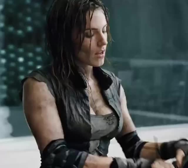 Antje Traue - Pandorum
