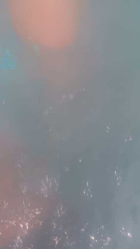 Wanna join me in the tub?💕