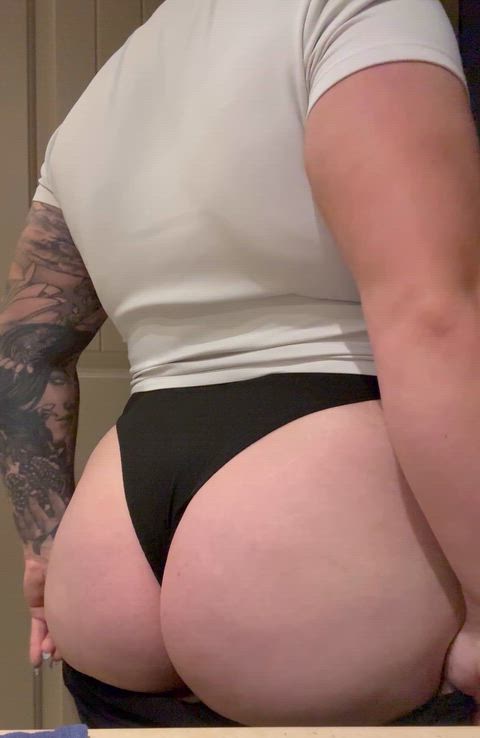 Big girls suck it better