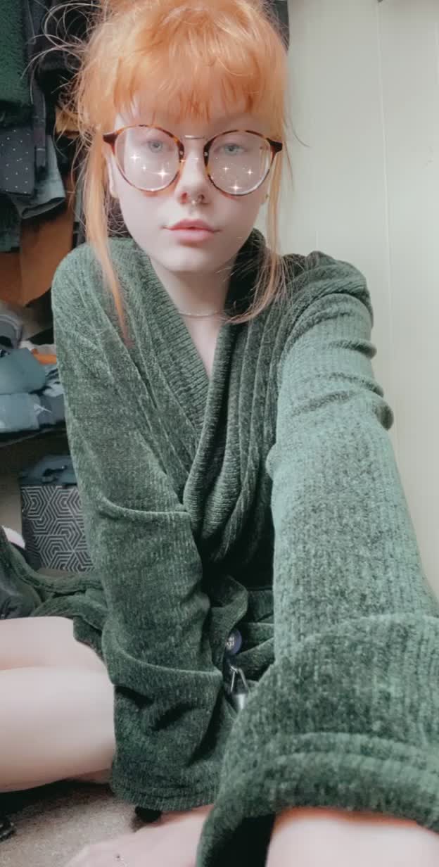 Hi riends! The breeze was a little chilly and please excuse the video game sounds in the background 😅💕