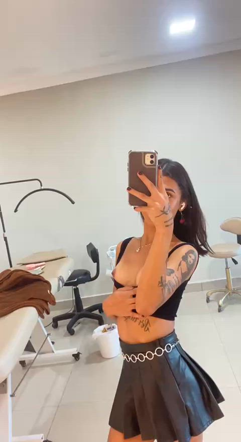 any straight guys that would brave enough to fuck a trans on the first date