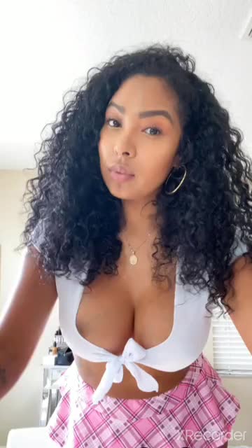 Check Comments for her 10GB Nov20 Updated 👇👇