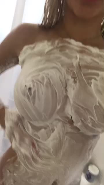A foam party💧