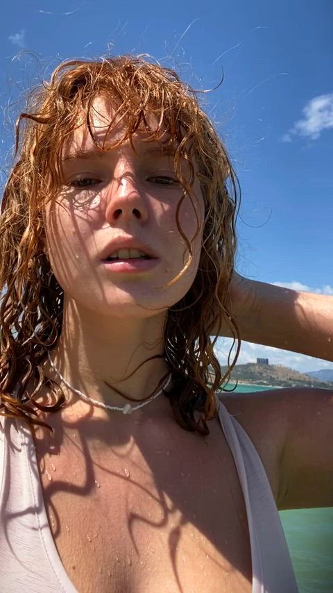 It seems I have attracted all the tourists' attention 🙈