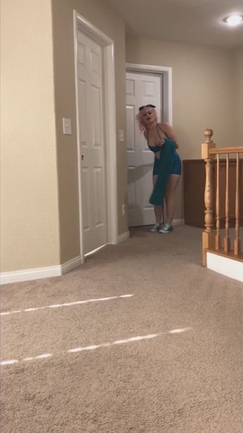 I got invited to a pool party and they sent a new driver so i had him use my butthole as a cum dump before we left.