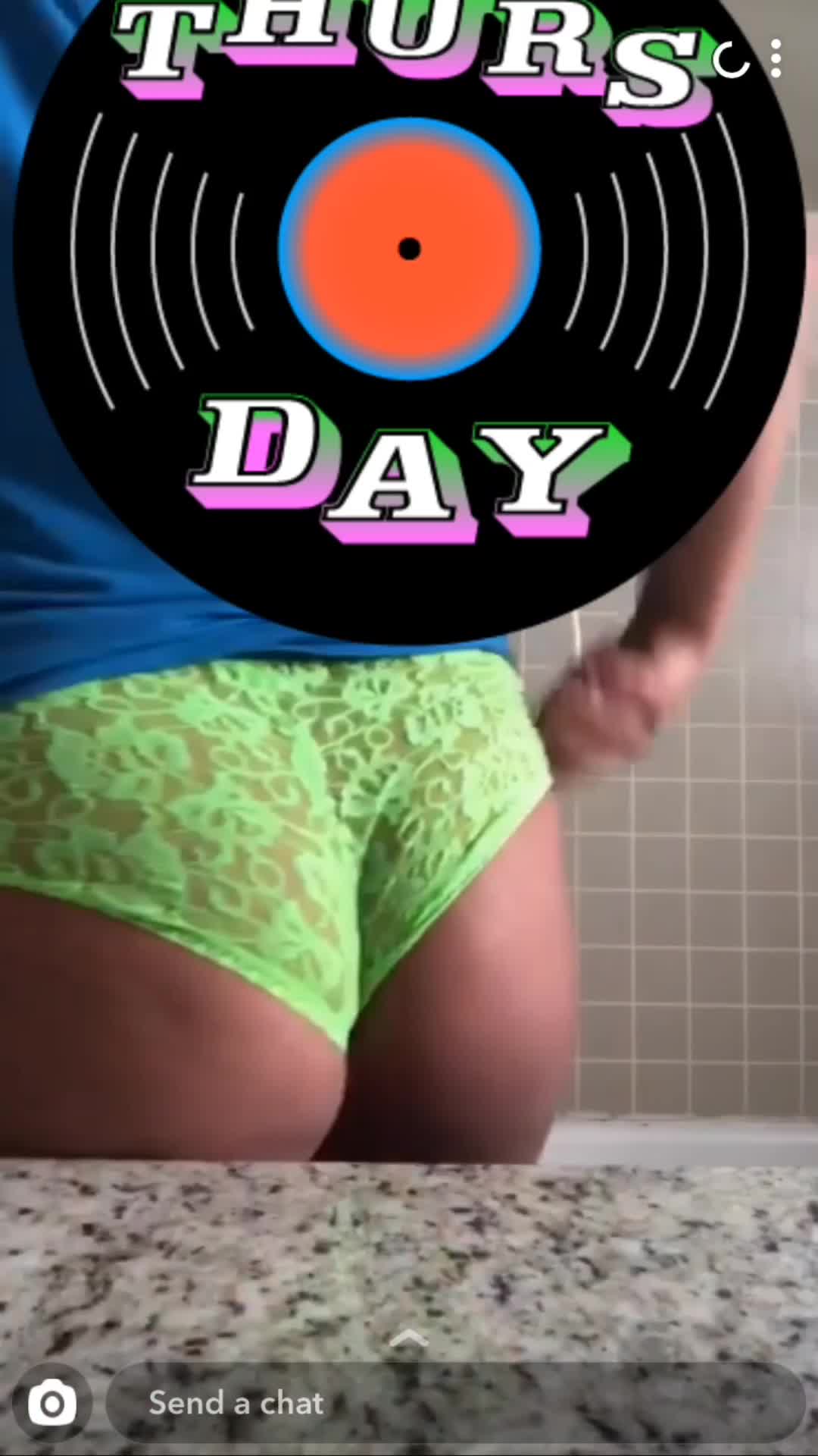 Big Jiggly Brown Booty in Sexy Green Panties💚