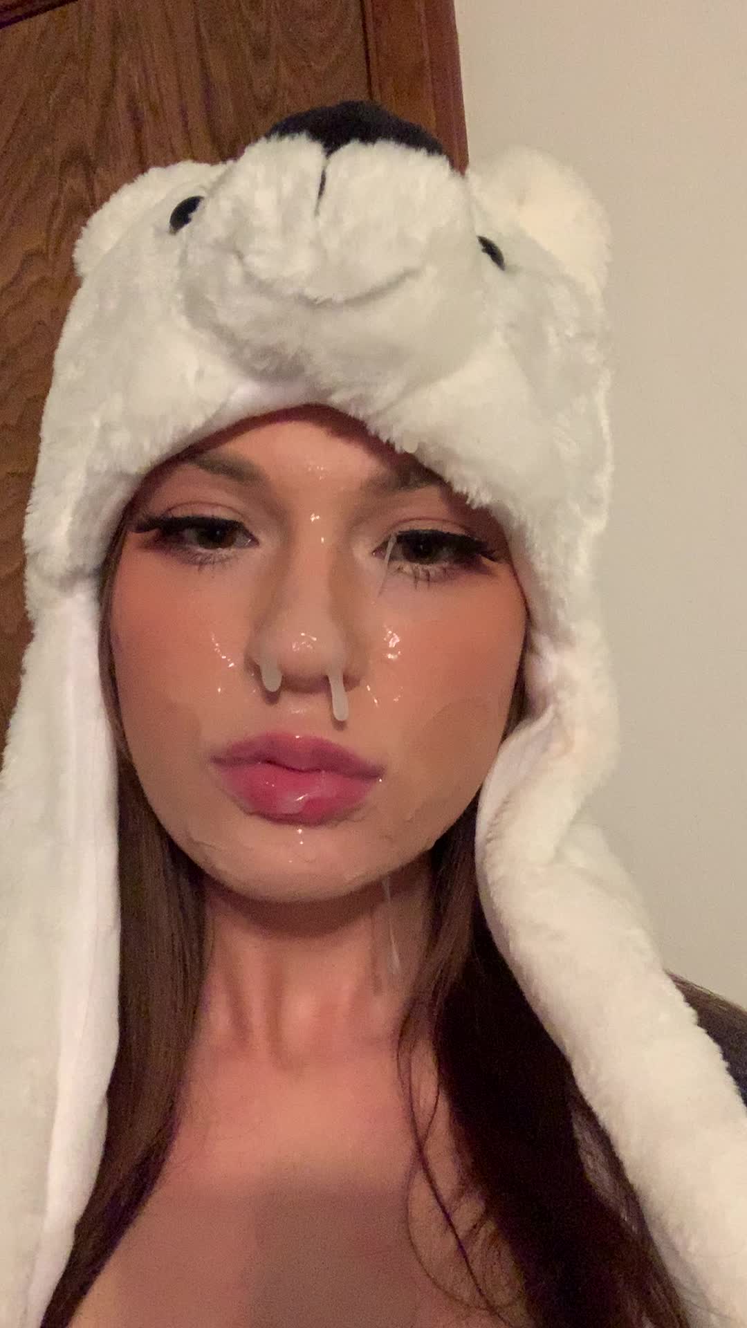 I'm a messy cumslut ;)