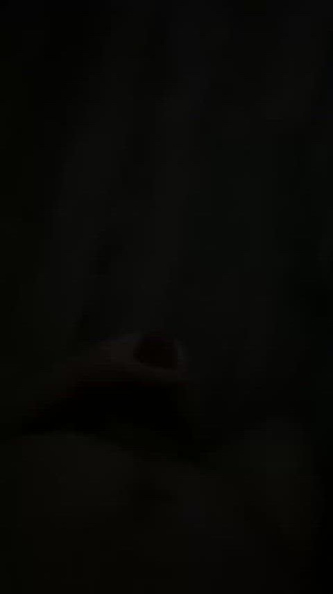 Who likes watching bears cum?