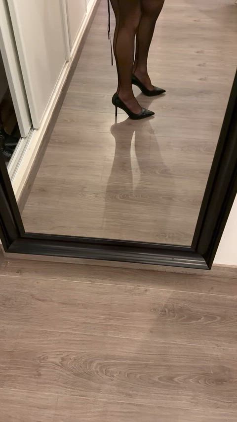 If I come to our date dressed like this, are you running ?