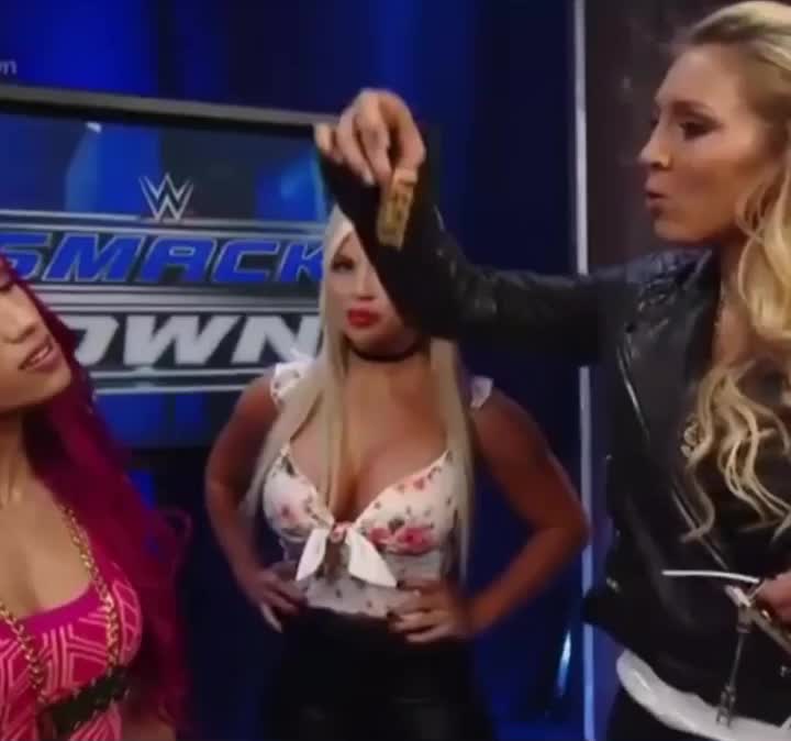 Anyone else wanna fuck Dana Brooke she’s got nice tits