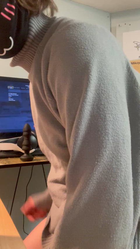 How I celebrate winning a War thunder match :3