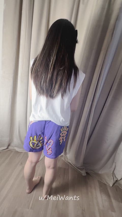 i think my shorts look better around my ankles