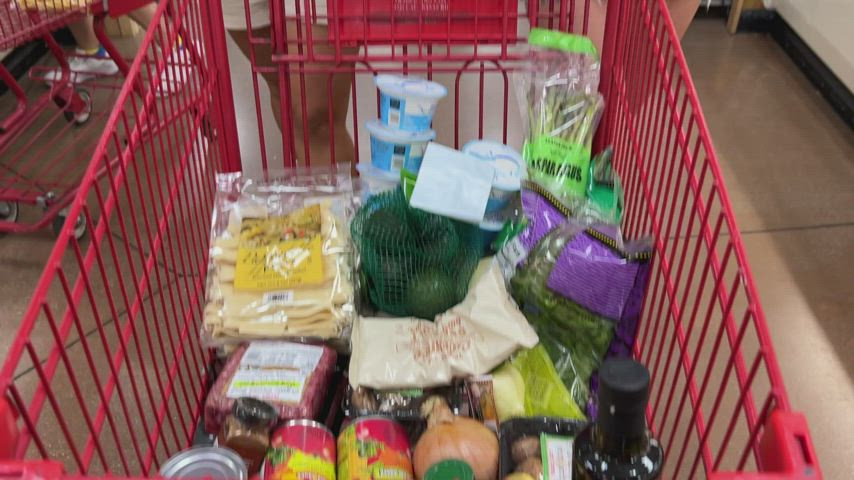 Took @itsoliheart to Trader Joe’s last night to pick up ingredients for our dinner livestream. Of course while we were there we had to sneak a little flash in. 😈