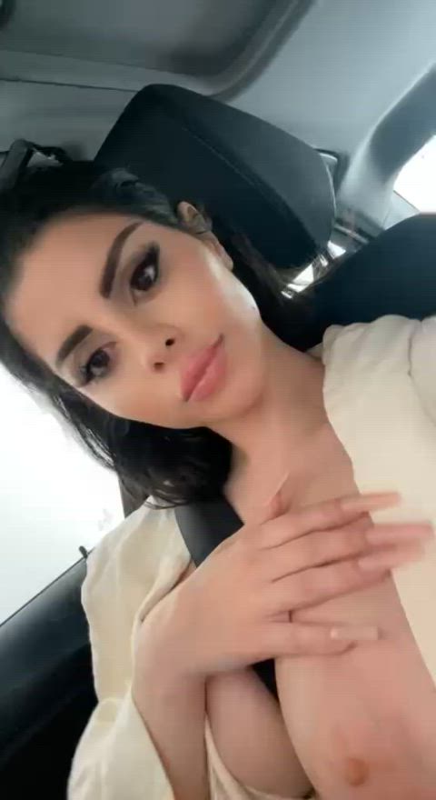 Do you think the uber driver saw?