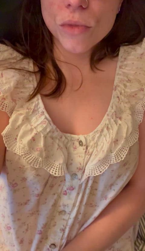 Do you like my nightgown daddy?