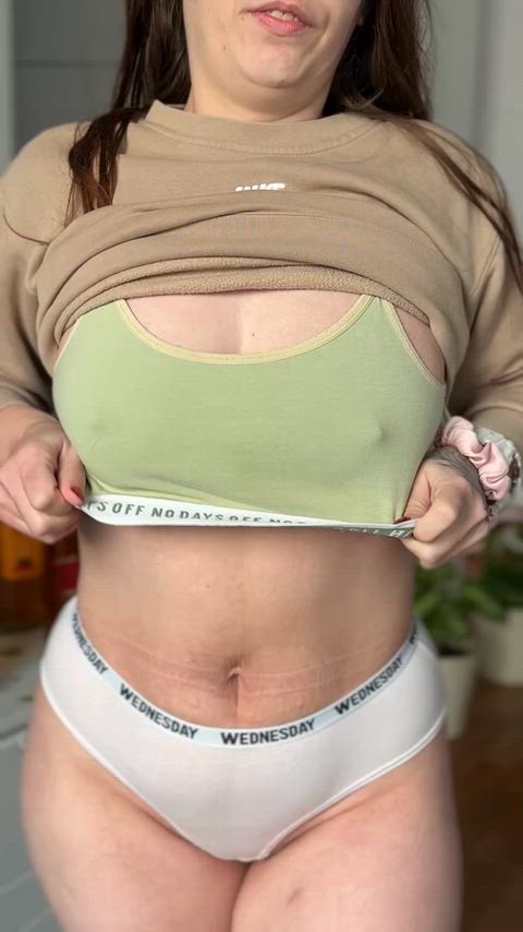 Feels like a proper MILF reveal moment