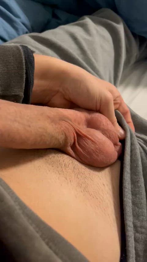 wanna play with my nuts? [21]