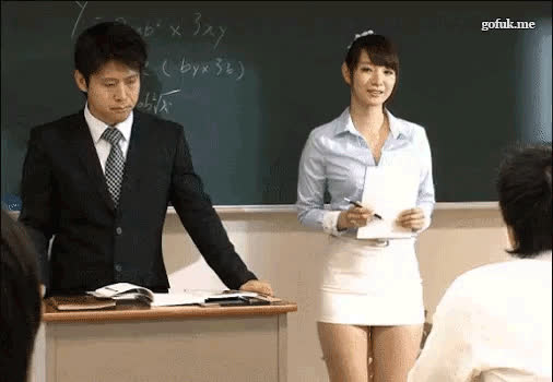 When new teacher dropped her pencil