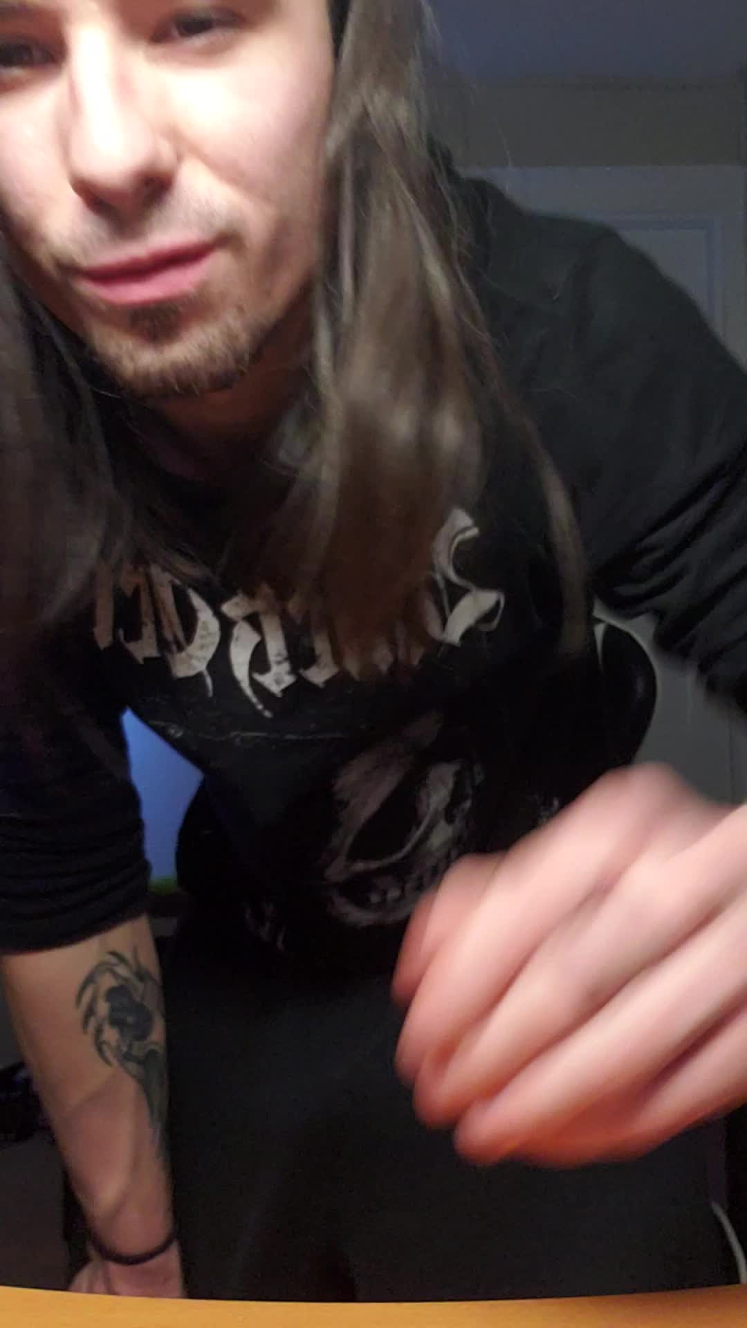 😘