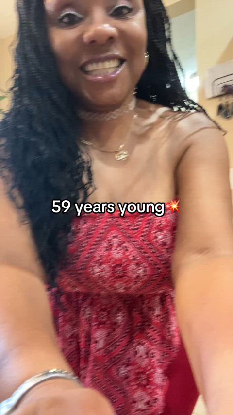 😍 GILF