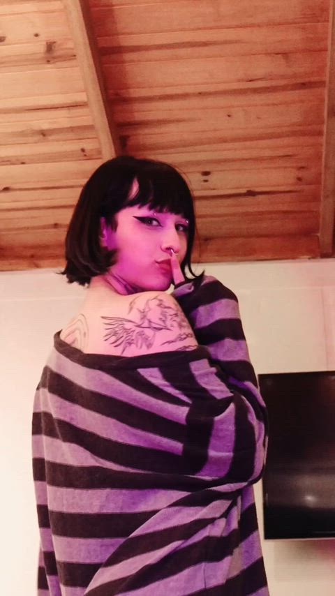 There’s just something about a goth girl with an amazing body… you know the rest.