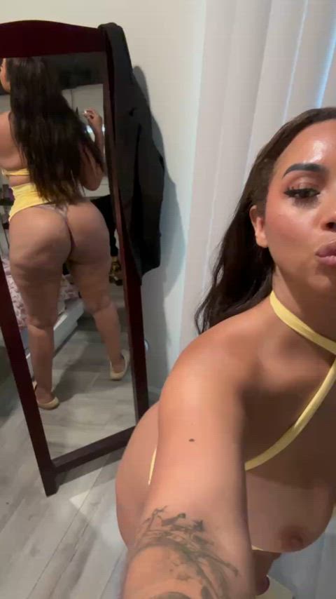 showing off my chocolate curves