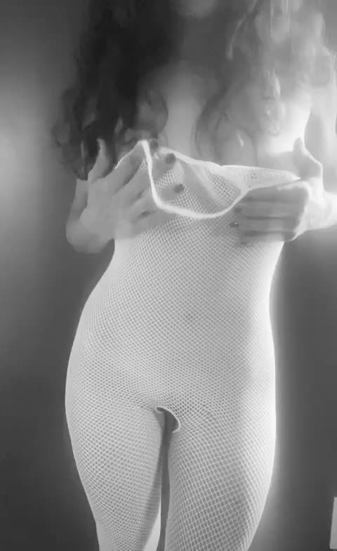 Sunday Naked Dance Party 😘 click the redgifs link to hear the music 💃🏻