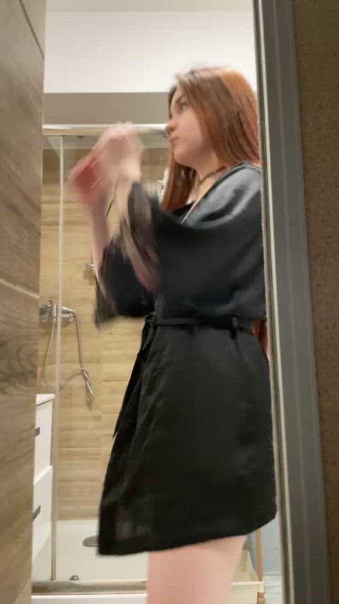 any older daddies wanna go down on 18yo girl..