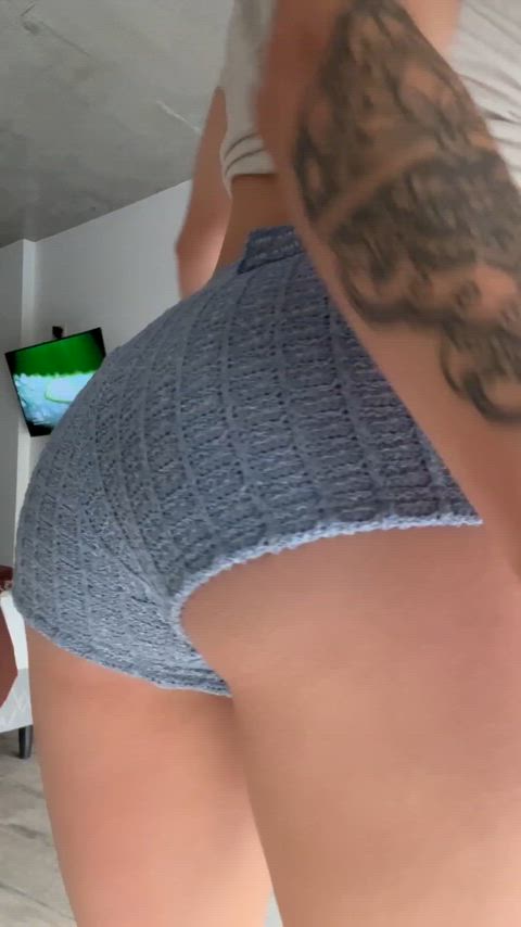 Guess who’s turning heads in this class