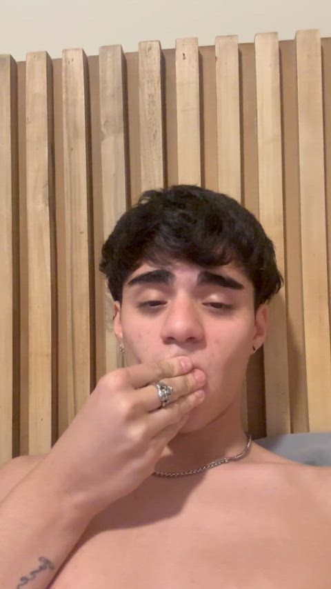 Is there a daddy who would make a twink happy