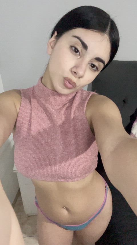 18F Am i cute and sexy?