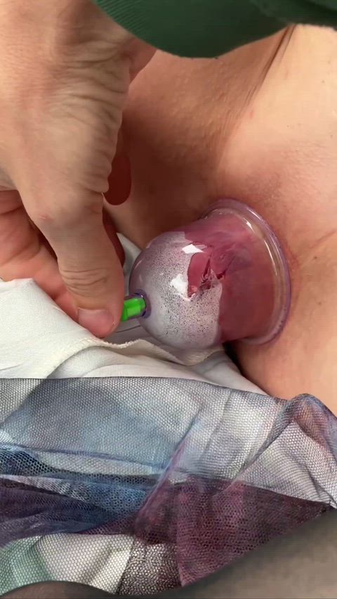 There aren’t any huge lips here, yet it’s still so damn exciting [f]