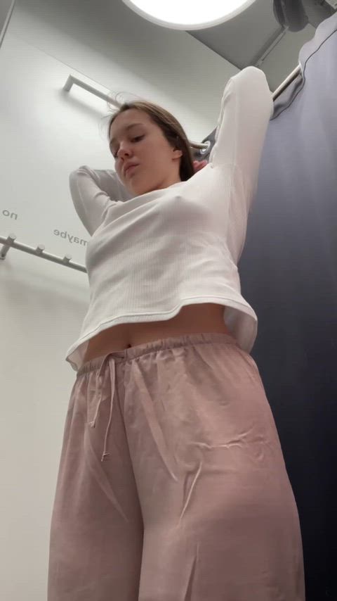 OnlyFans Teen Tits Porn GIF by sia_light19