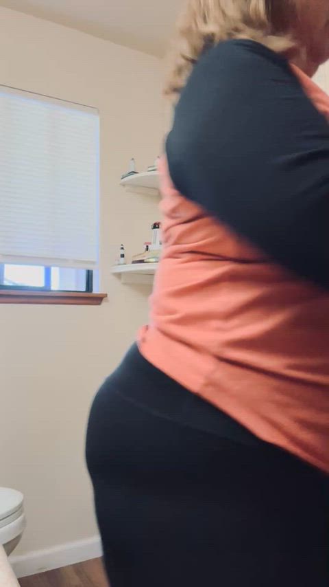 I command you to eat my farts slave. All of them! 😈