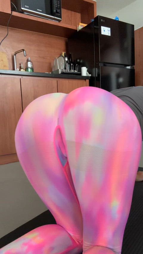 would my yoga distract you?