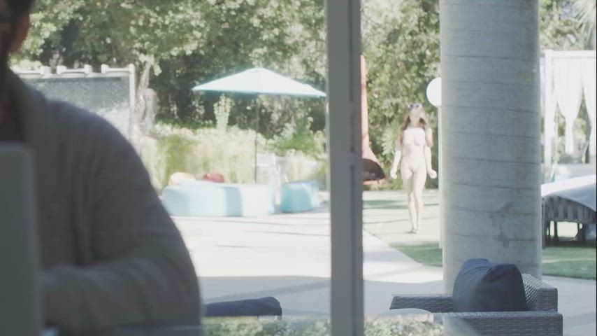 Alexia Anders walks around her neighborhood in the nude.