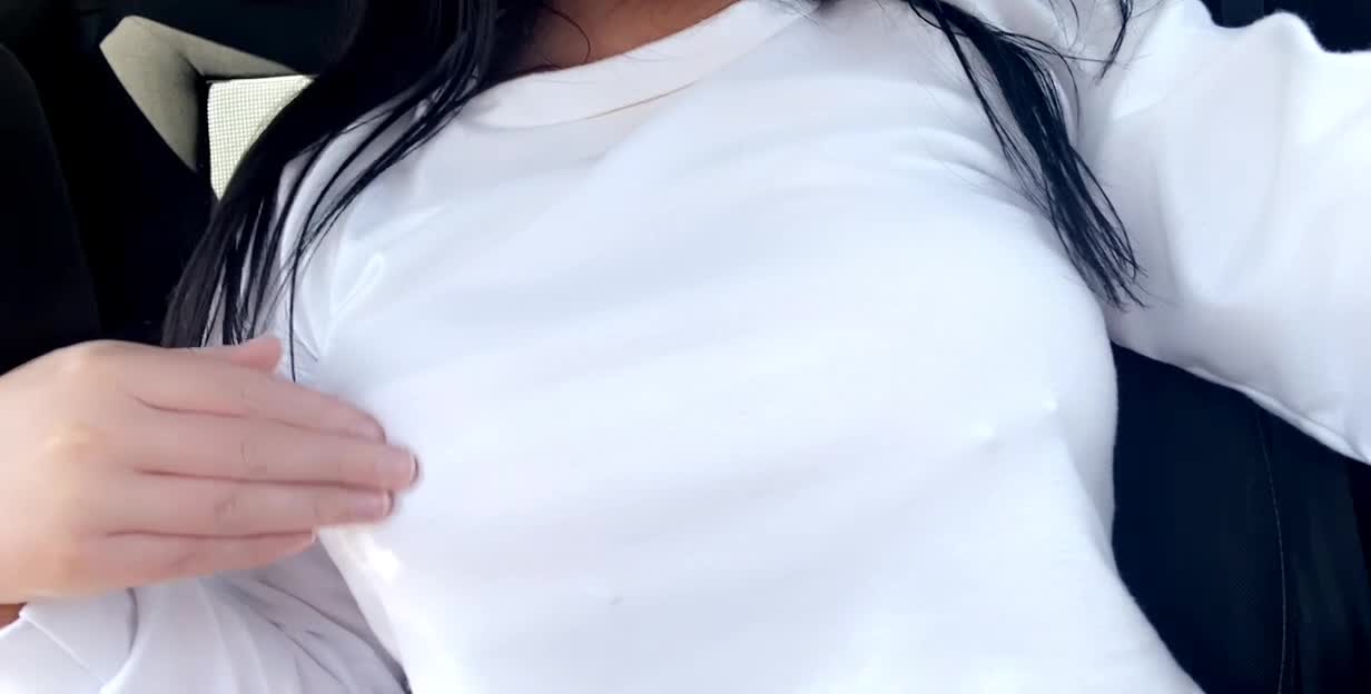 My tits are surprisingly so big and perky 😍